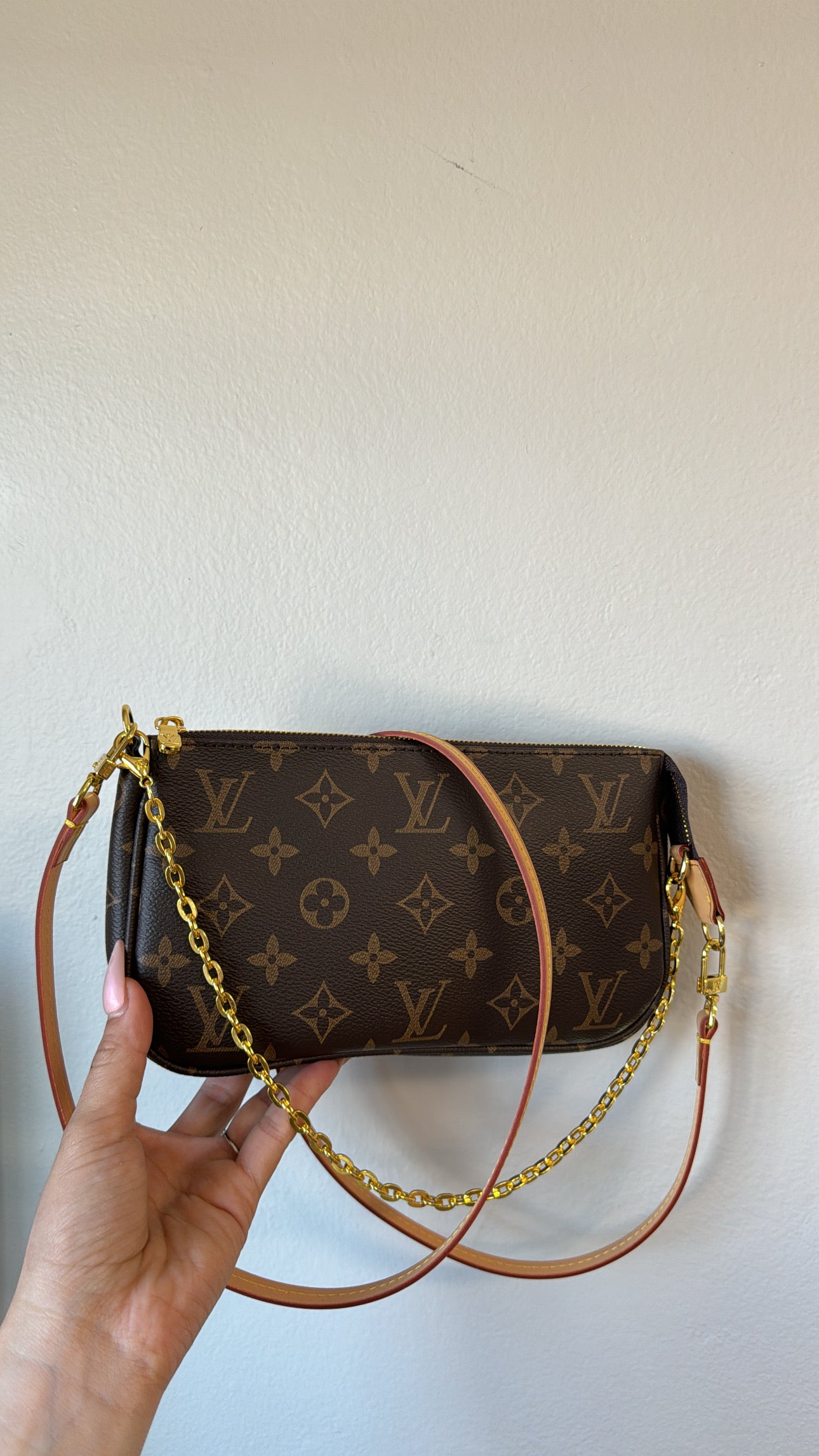 Crossbody purse