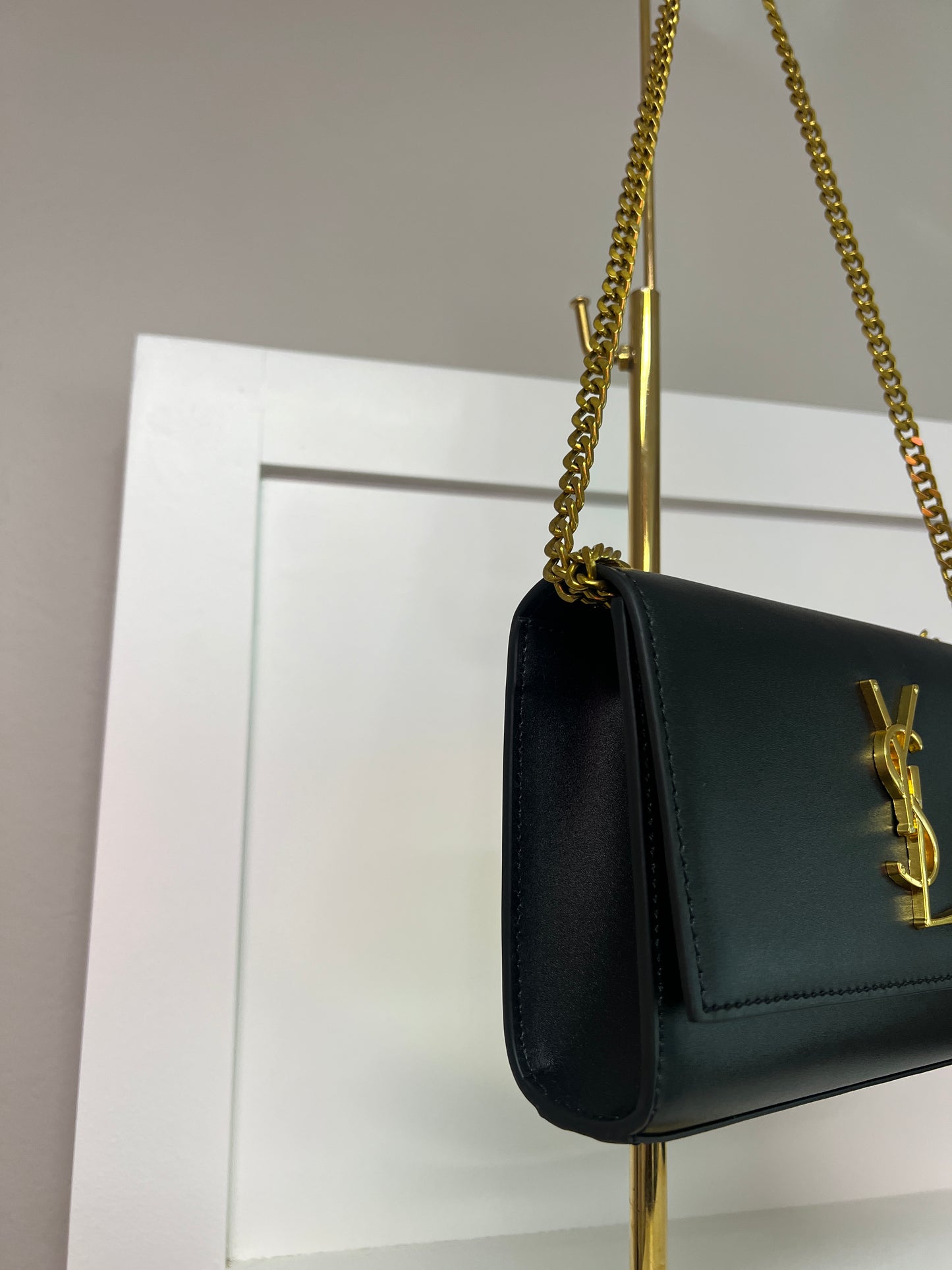 Crossbody purse