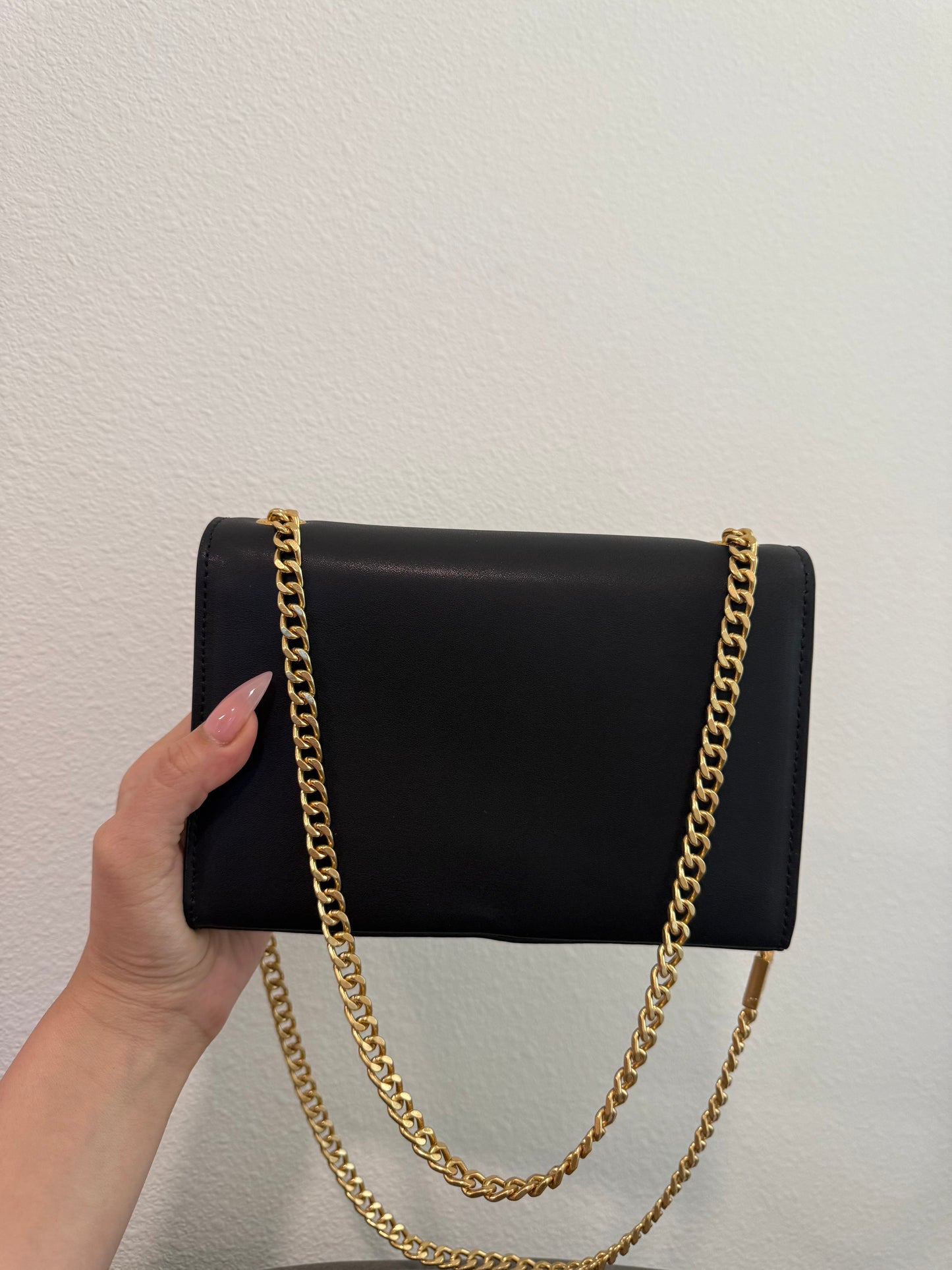 Crossbody purse