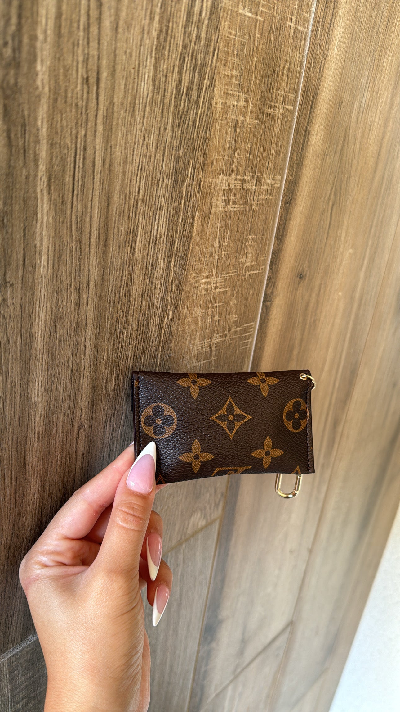 Cardholder / keychain