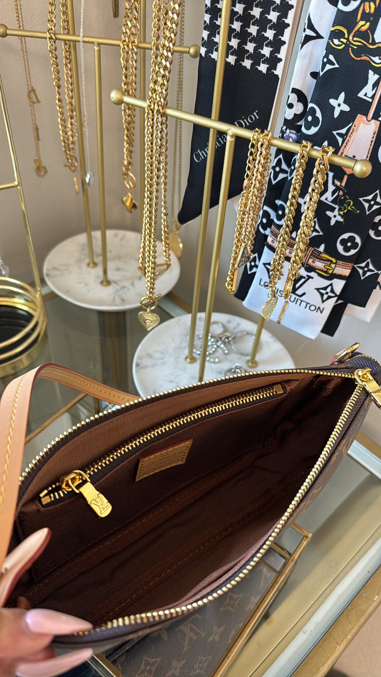 Crossbody purse