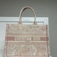 Medium tote purse