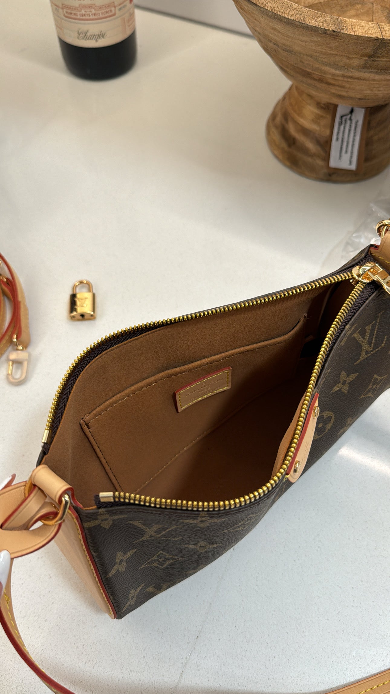 Handbag