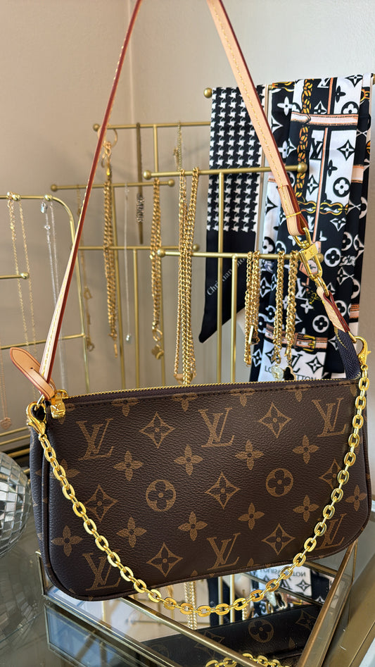 Crossbody purse