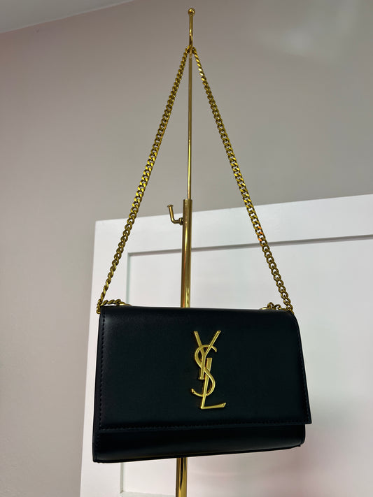 Crossbody purse