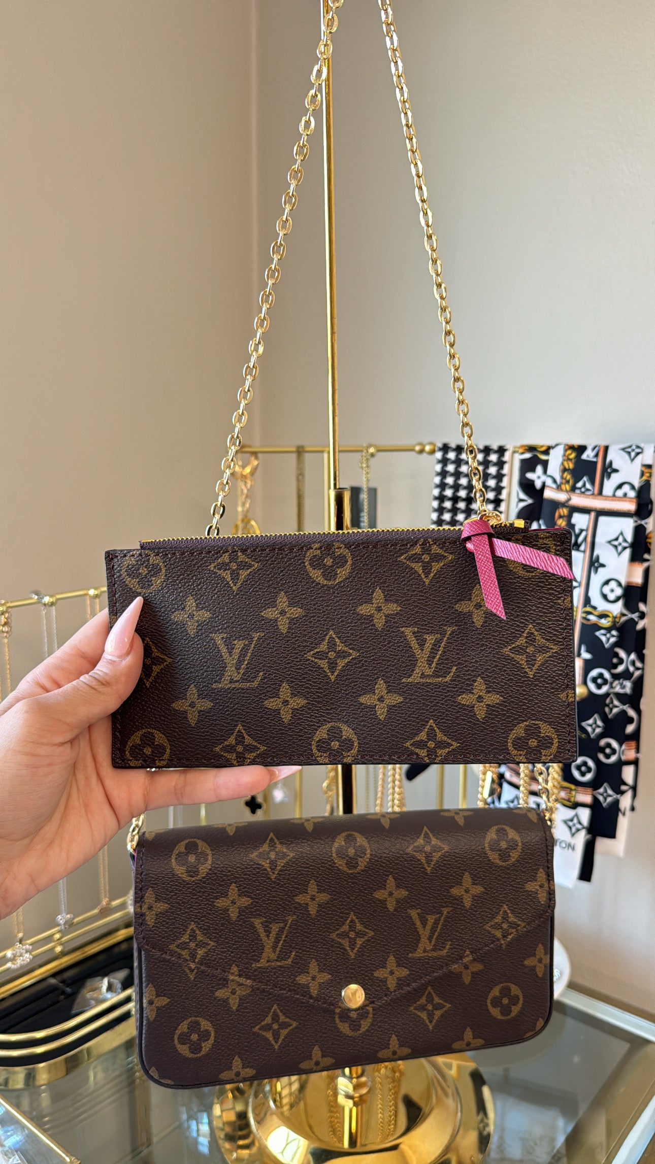 Crossbody purse