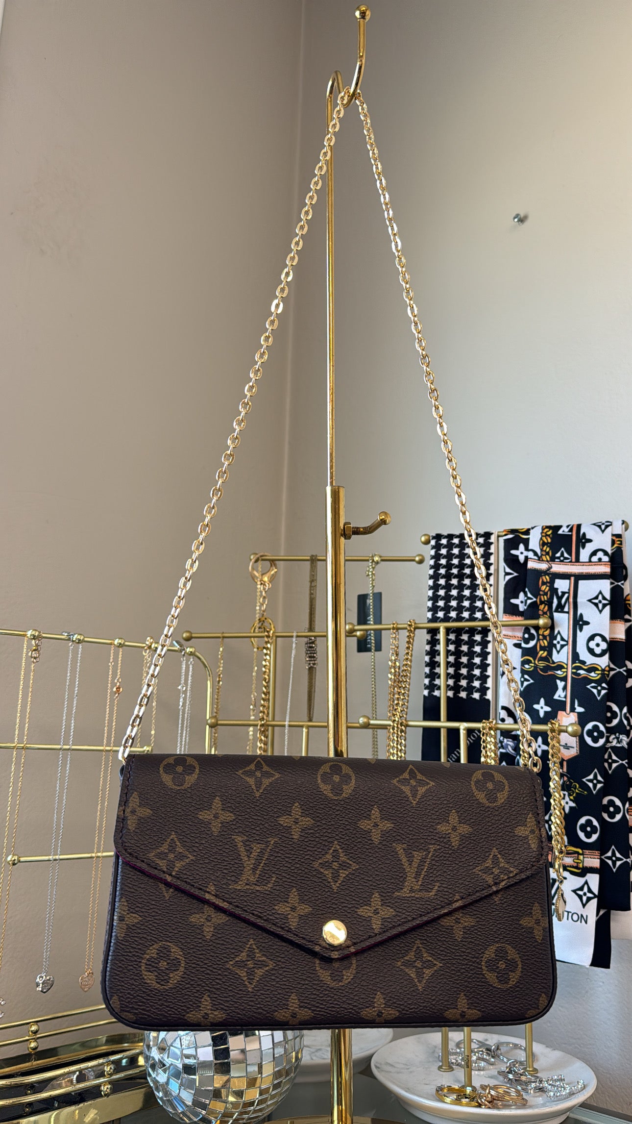 Crossbody purse