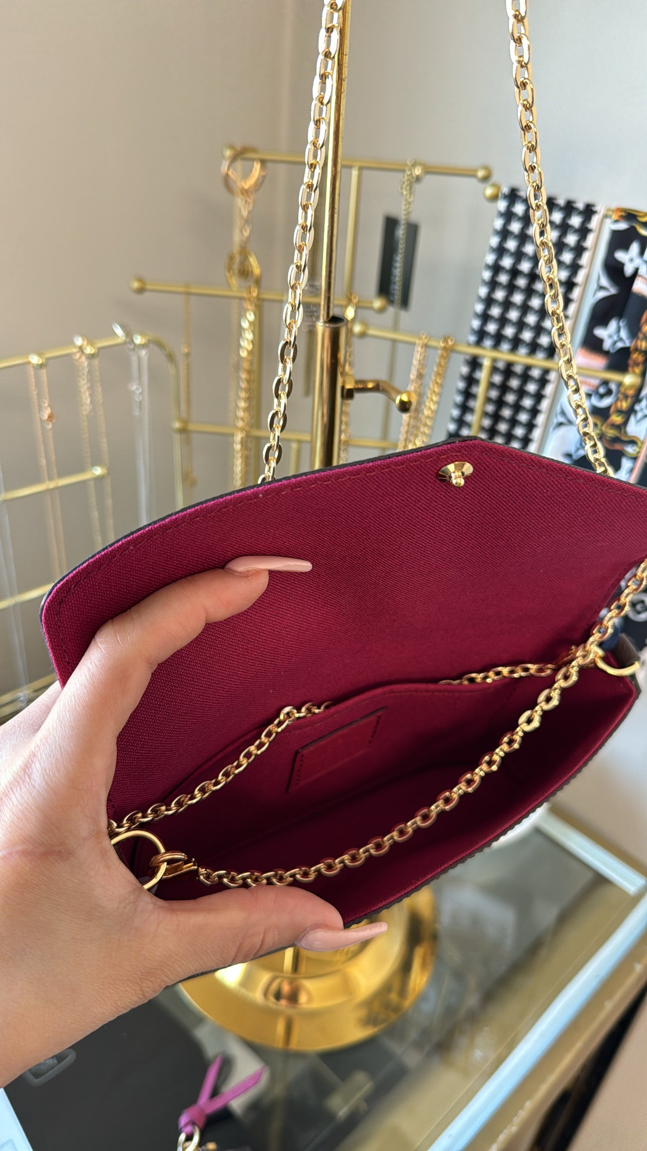 Crossbody purse