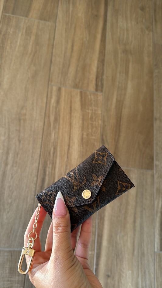 Cardholder / keychain