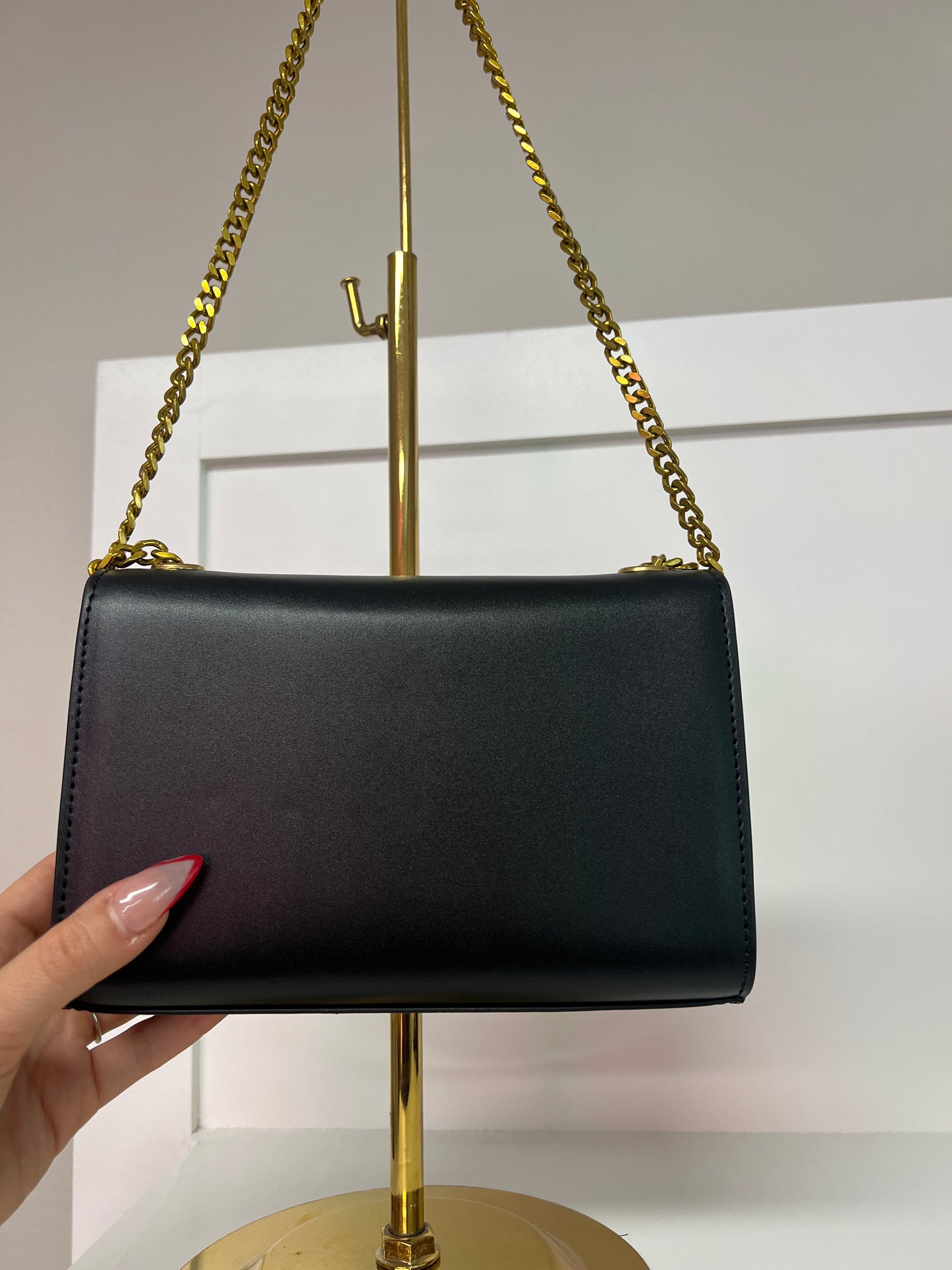 Crossbody purse